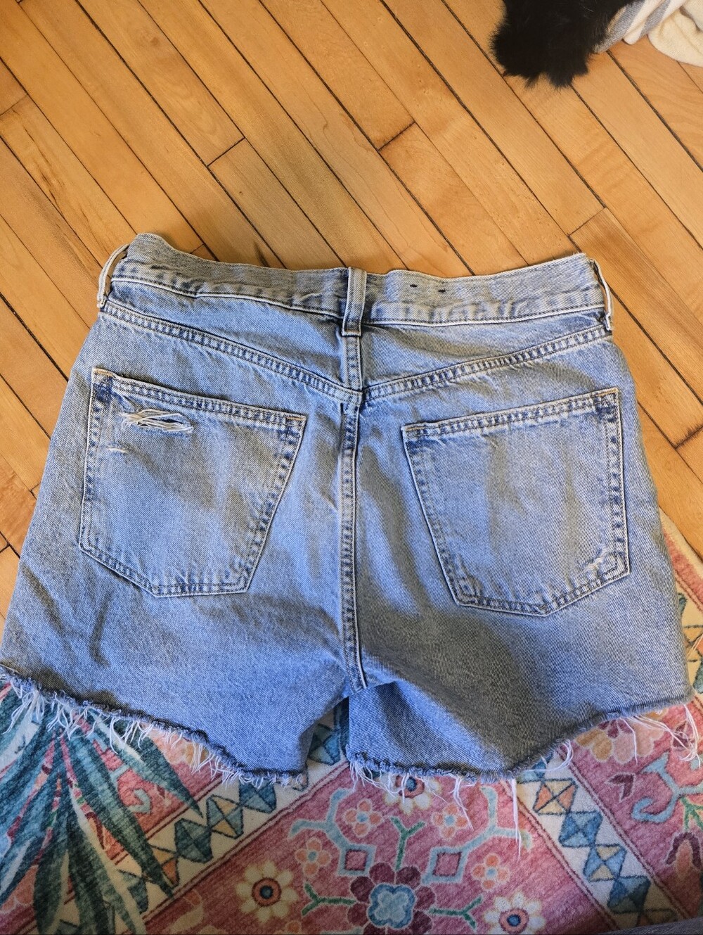 Gap Low Stride 90s Light Blue Distressed Denim Shorts Size 4 Tall - Picture 2 of 5